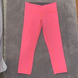 Lululemon Reversible Cropped Leggings Size 6